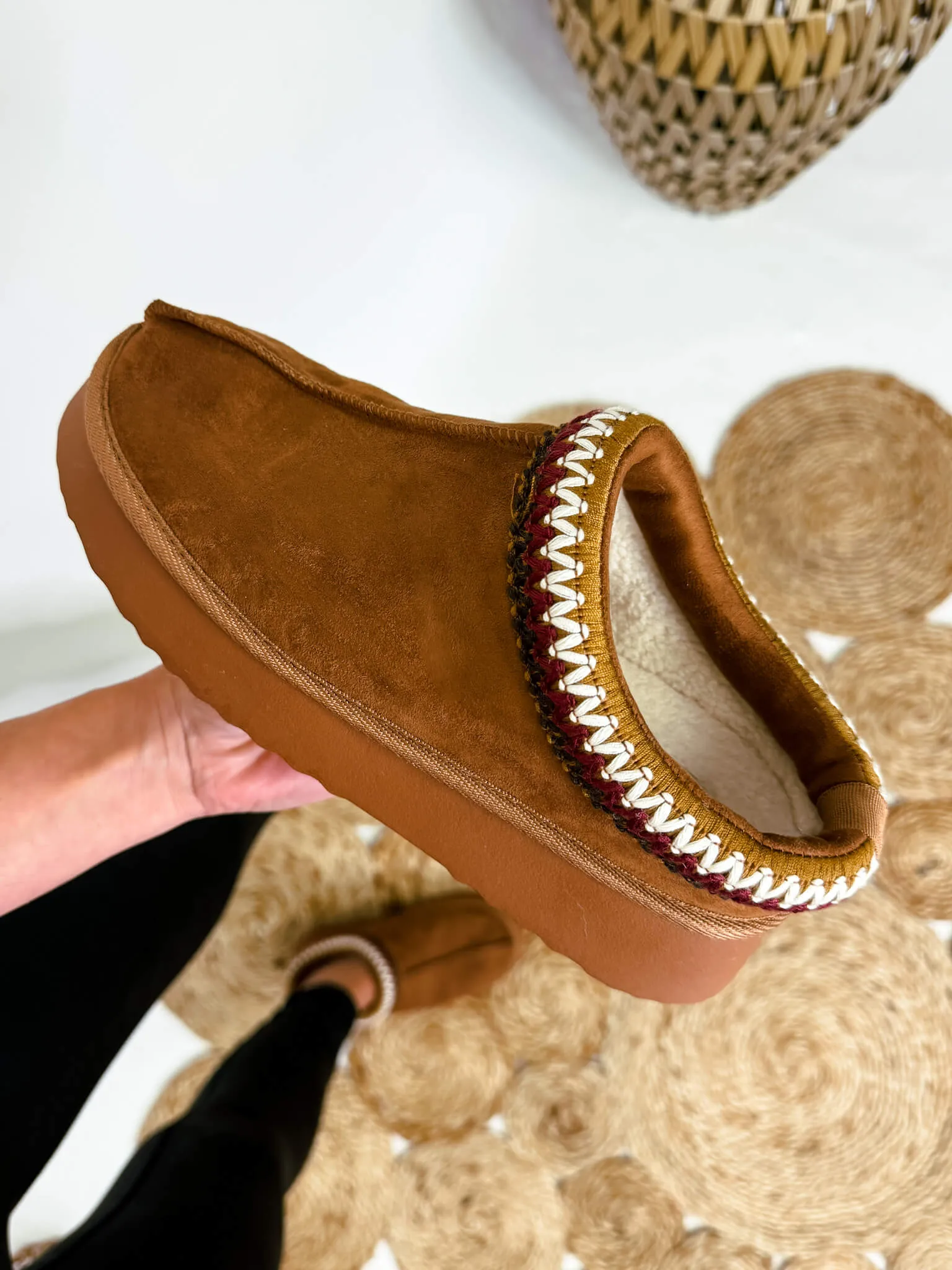 DOORBUSTER - MIA Yndigo Slip-Ons in Cognac