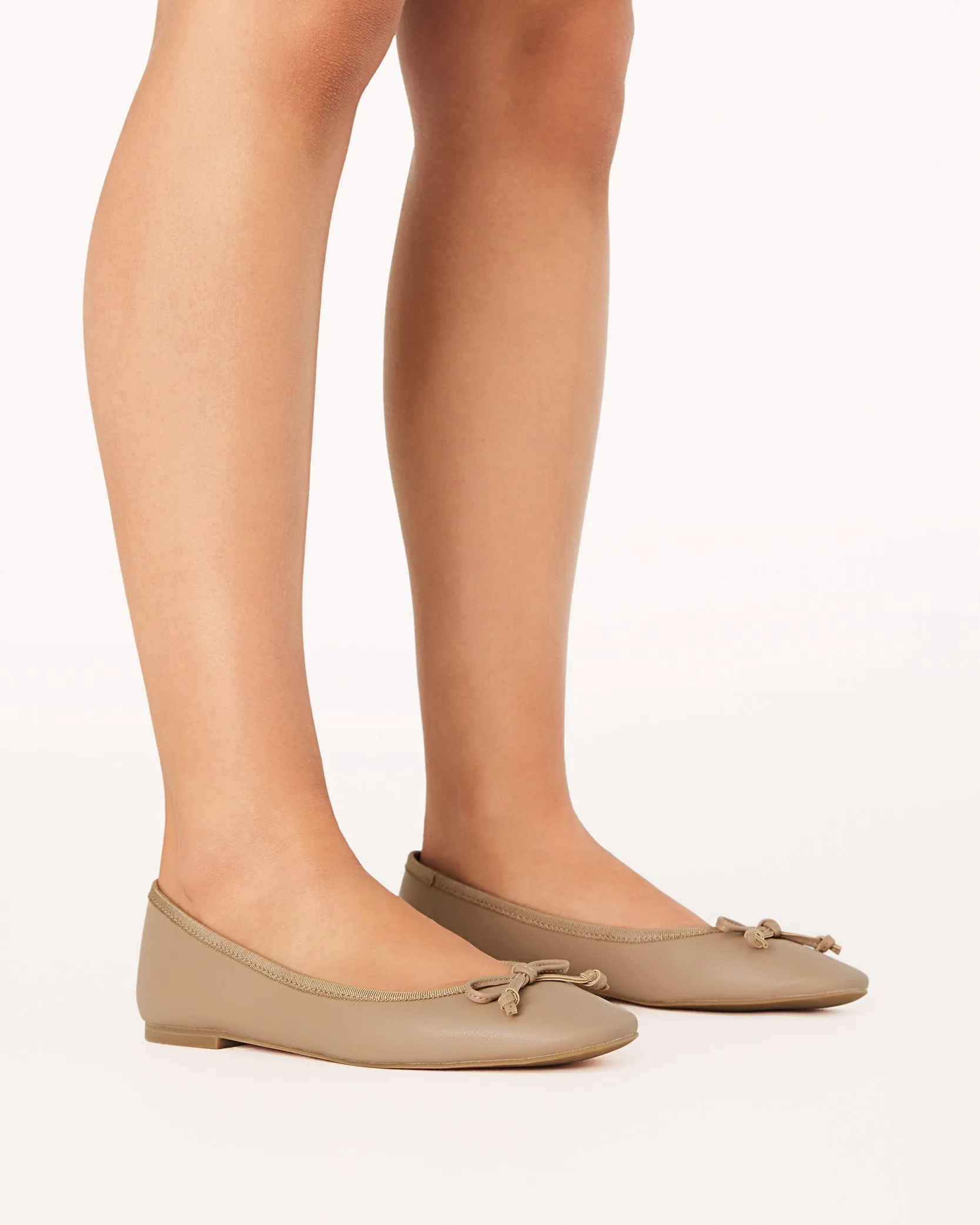 Isaiah Dark Nude Shoes